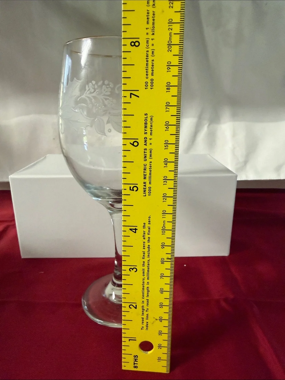 Crystal Etched Holly Wine Glass with Gold Rim - Clear